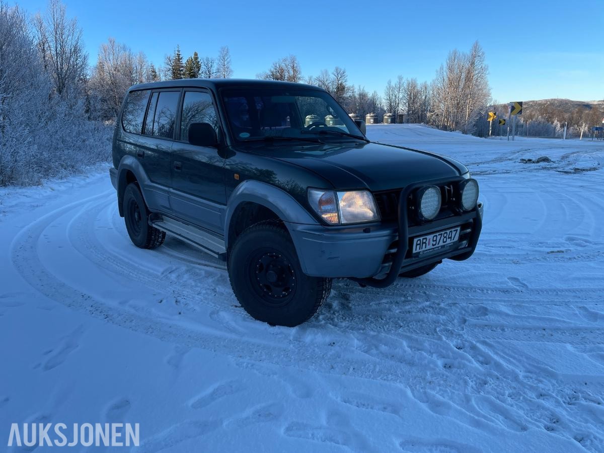 1999 TOYOTA LAND CRUISER 3.0D 125HK 4WD REP.OBJEKT/DELEBIL EU-OK 09.27 KUFANGER