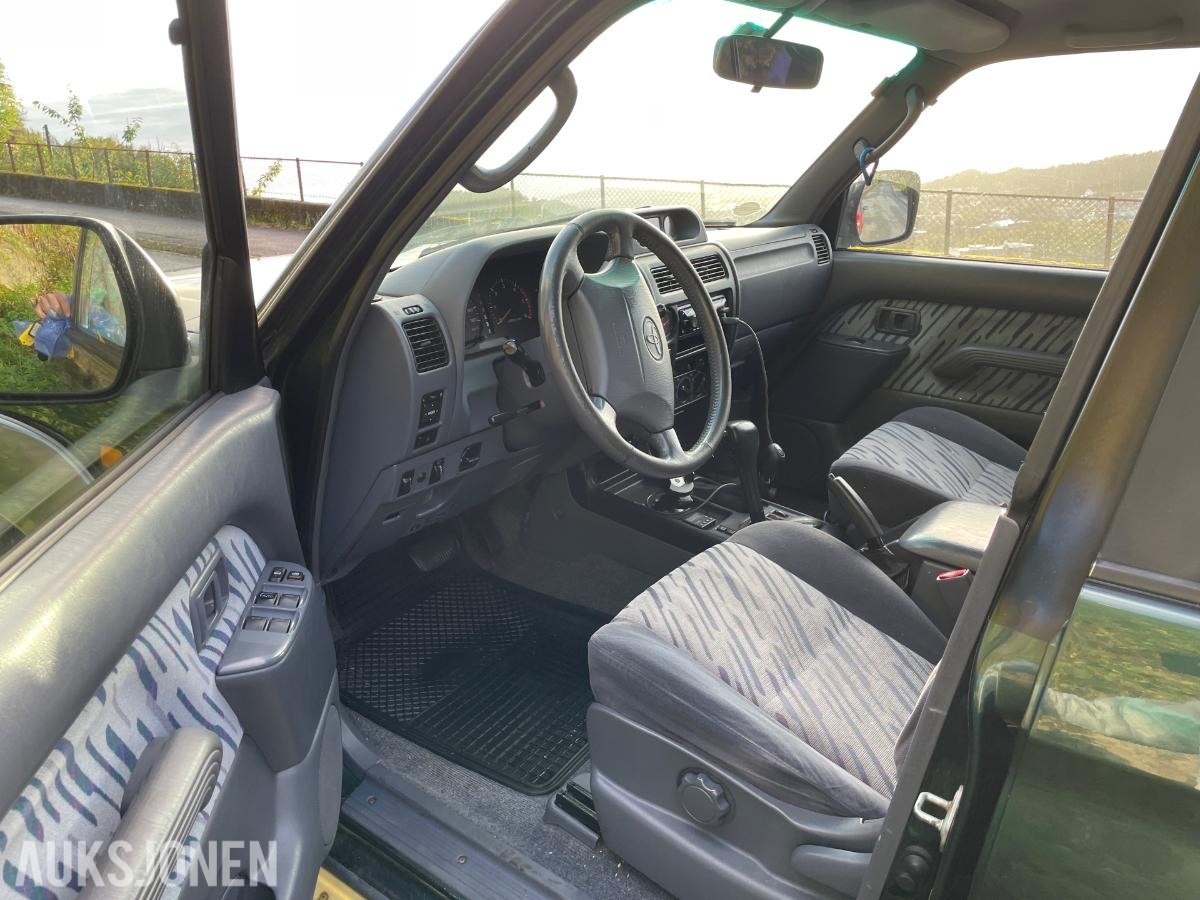 1999 TOYOTA LAND CRUISER 3.0D 125HK 4WD REP.OBJEKT/DELEBIL EU-OK 09.27 KUFANGER