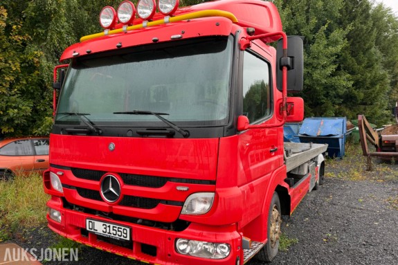 2006 mod. Mercedes-Benz 818L. Bergningsbil. Nyttelast 1945 kg. ikke Eu godkjent.