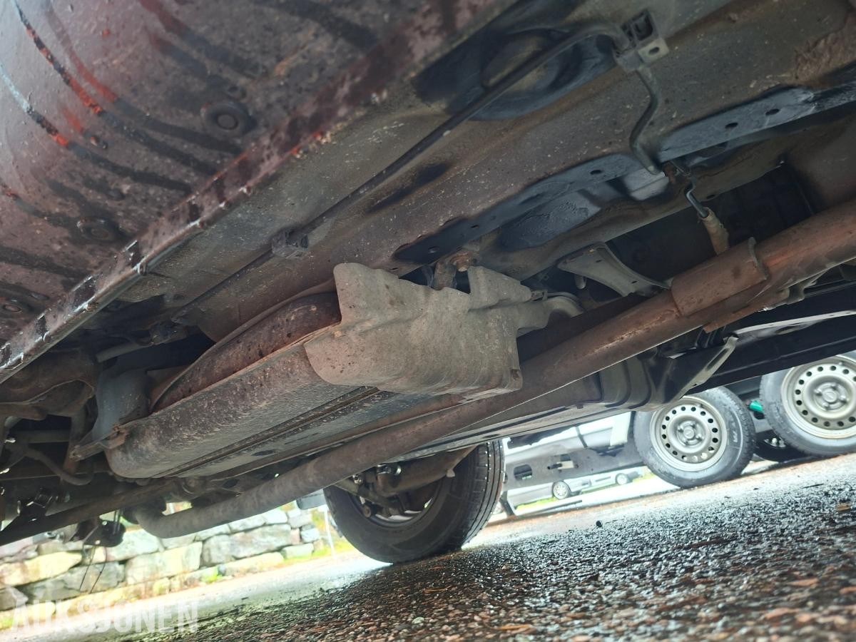 2003 Toyota RAV4 2.0 116hk 4WD hengerfeste motorvarmer skinn
