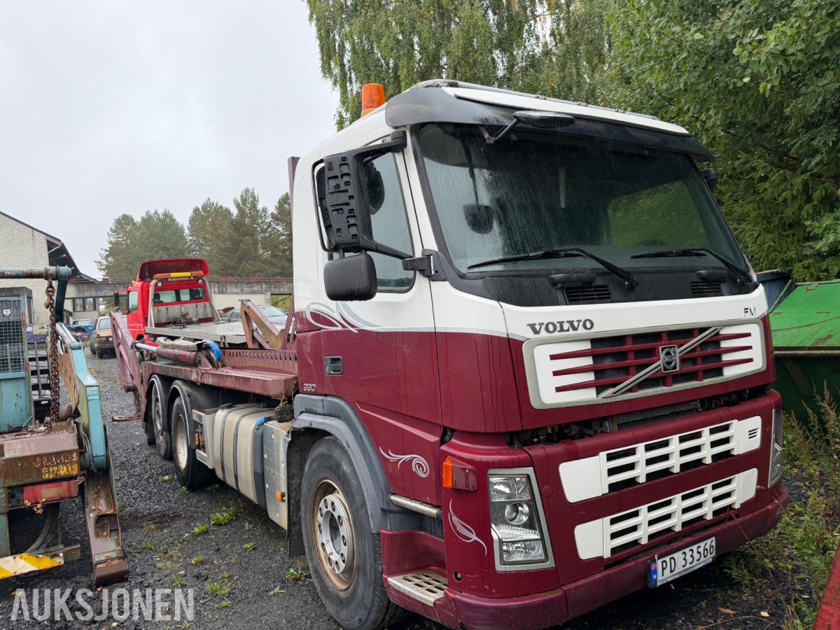2010 mod. Volvo FM330 6x2 Krokbil, m/Laxo liftdumper