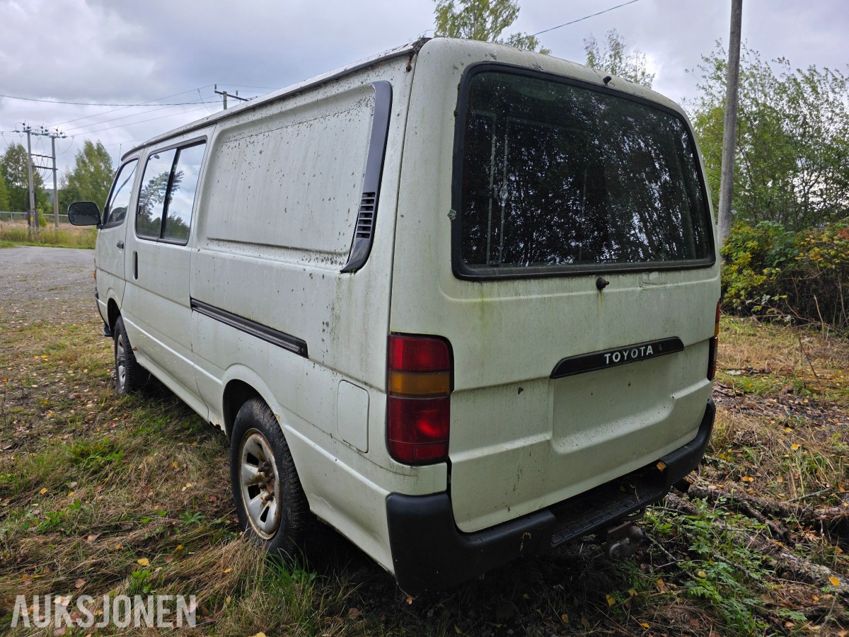 1993 Toyota HiAce 4 WD 5 seter Reparasjon objekt/delebil