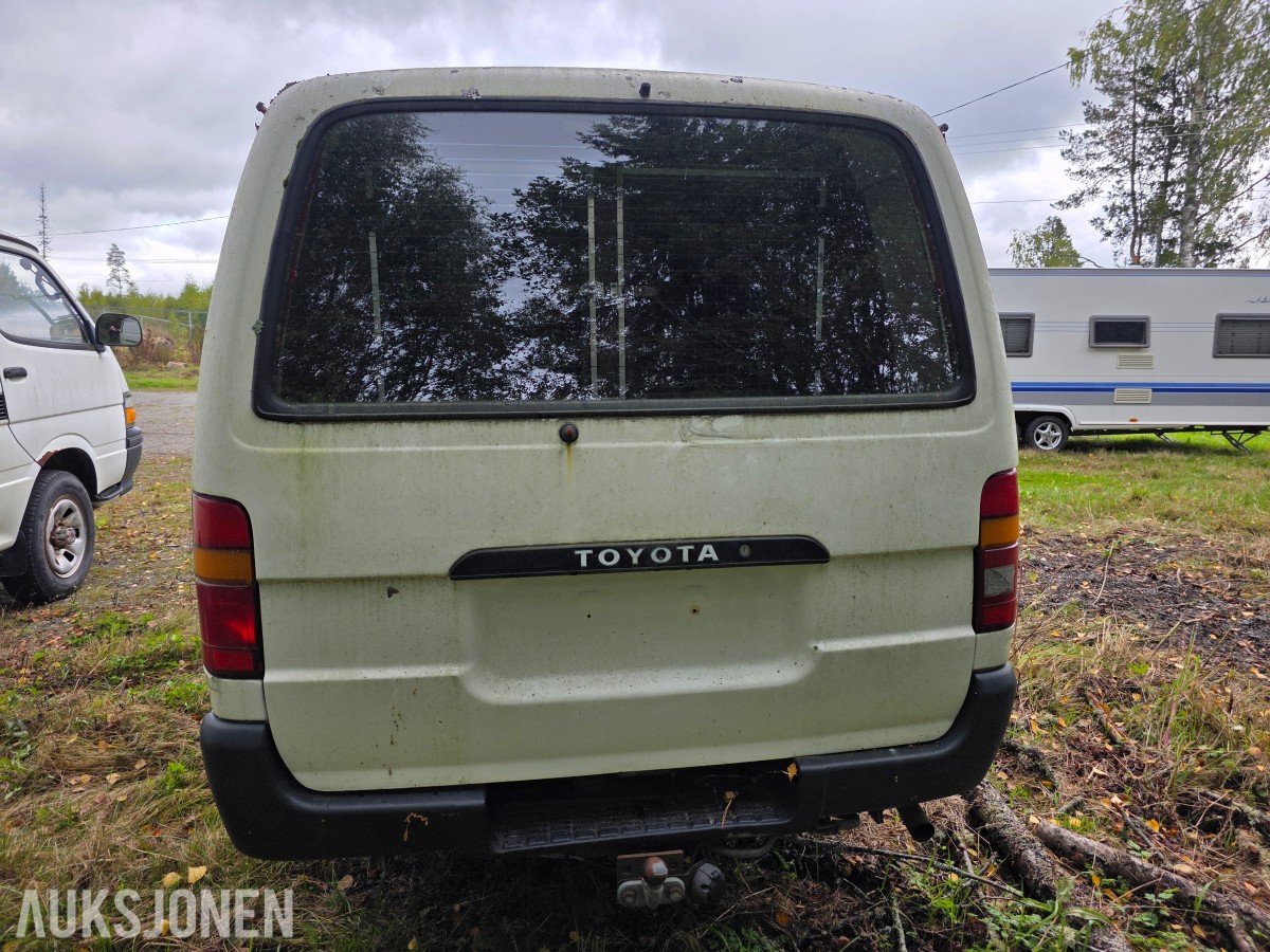 1993 Toyota HiAce 4 WD 5 seter Reparasjon objekt/delebil