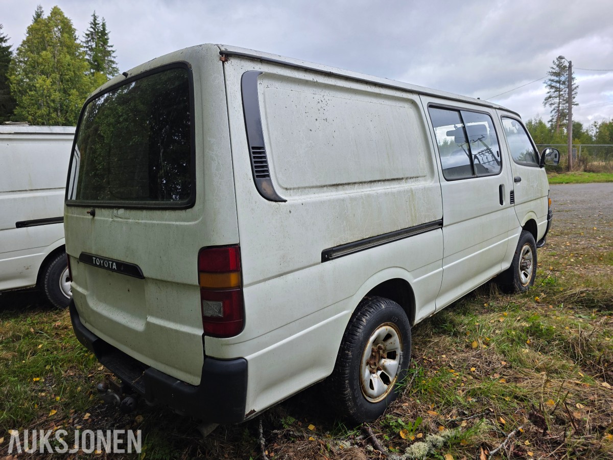 1993 Toyota HiAce 4 WD 5 seter Reparasjon objekt/delebil