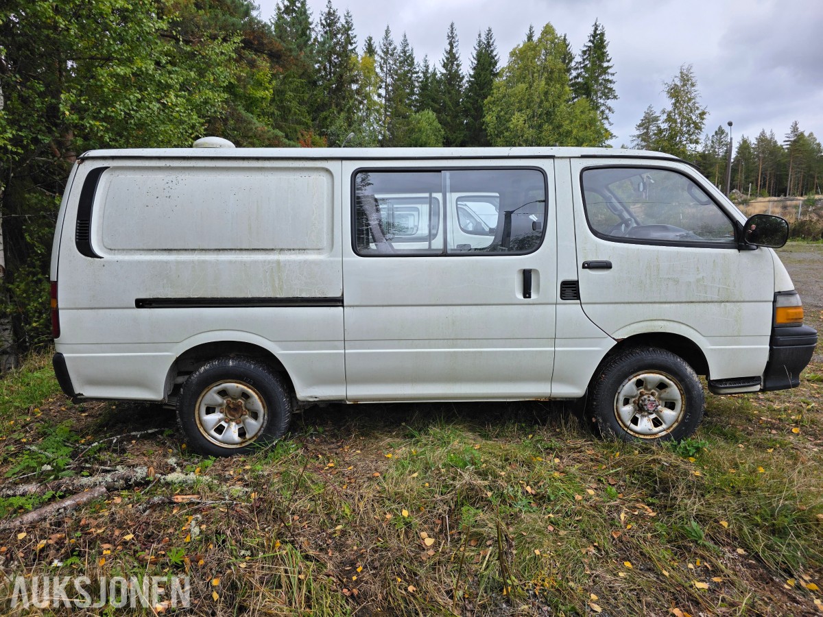 1993 Toyota HiAce 4 WD 5 seter Reparasjon objekt/delebil