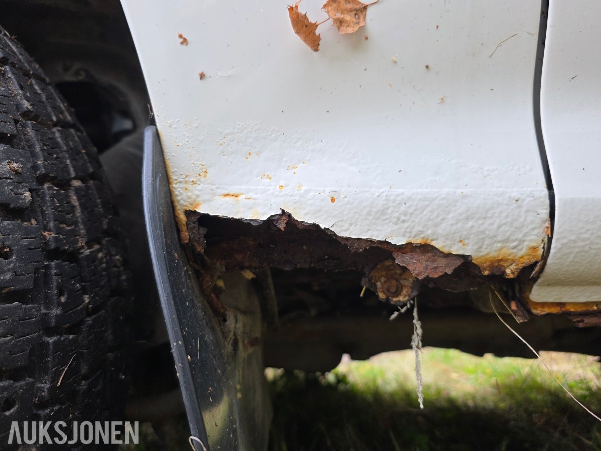 1993 Toyota HiAce 4 WD 5 seter Reparasjon objekt/delebil