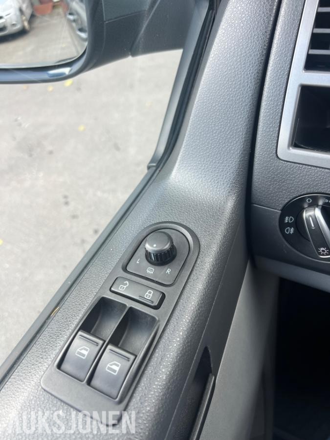 2013 Volkswagen TRANSPORTER 2.0TDI/180HK/4MOTION/DSG/WEBASTO/H-FESTE, 140000km