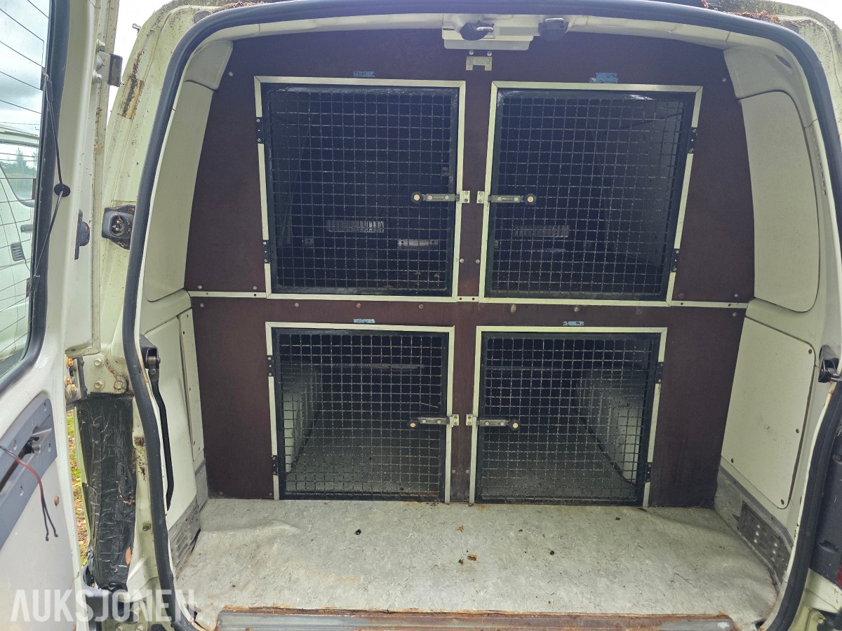 1995 Toyota HiAce 4 WD 5 seter reparasjonsobjekt/delebil