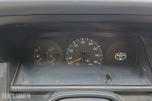1995 Toyota HiAce 4 WD 5 seter reparasjonsobjekt/delebil