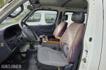 1995 Toyota HiAce 4 WD 5 seter reparasjonsobjekt/delebil