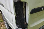 1995 Toyota HiAce 4 WD 5 seter reparasjonsobjekt/delebil