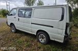 1995 Toyota HiAce 4 WD 5 seter reparasjonsobjekt/delebil