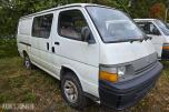 1995 Toyota HiAce 4 WD 5 seter reparasjonsobjekt/delebil