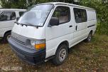 1995 Toyota HiAce 4 WD 5 seter reparasjonsobjekt/delebil