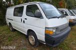 1995 Toyota HiAce 4 WD 5 seter reparasjonsobjekt/delebil
