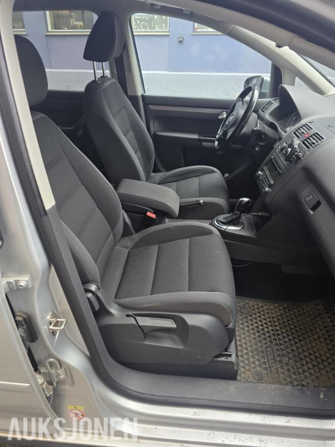 2011 Volkswagen Touran 1.6 TDI 105HK AUTOMAT, HENGERFESTE, S+V DEKK