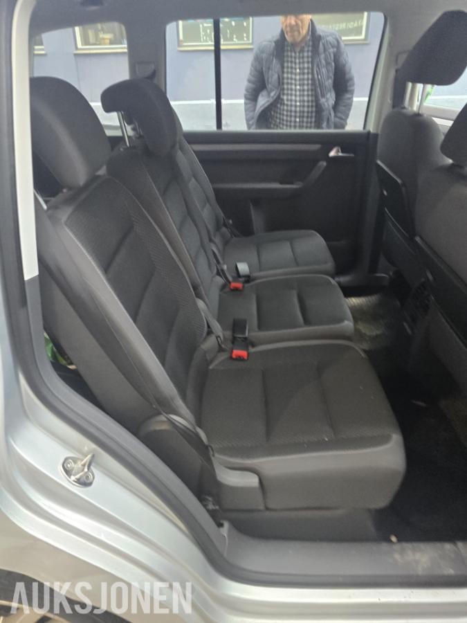 2011 Volkswagen Touran 1.6 TDI 105HK AUTOMAT, HENGERFESTE, S+V DEKK