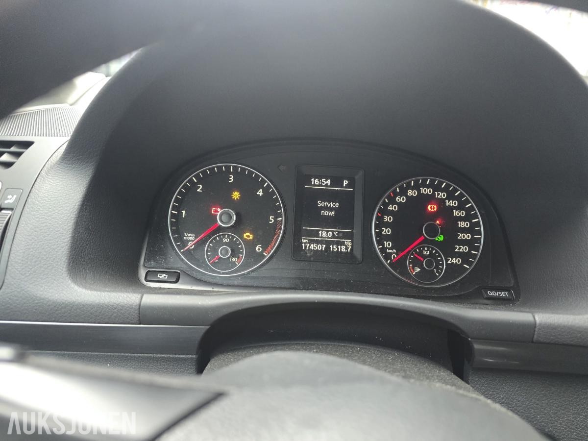 2011 Volkswagen Touran 1.6 TDI 105HK AUTOMAT, HENGERFESTE, S+V DEKK