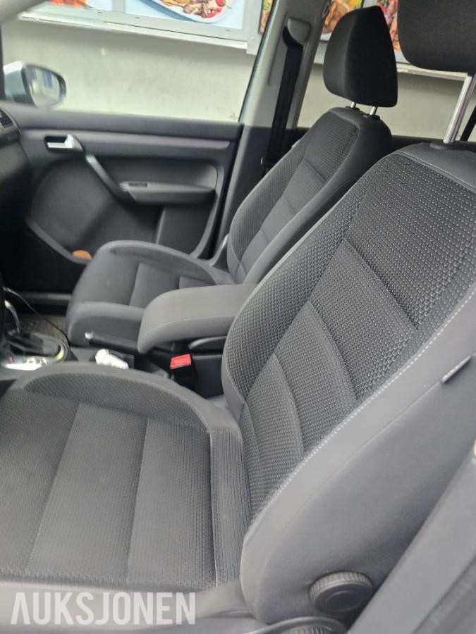 2011 Volkswagen Touran 1.6 TDI 105HK AUTOMAT, HENGERFESTE, S+V DEKK