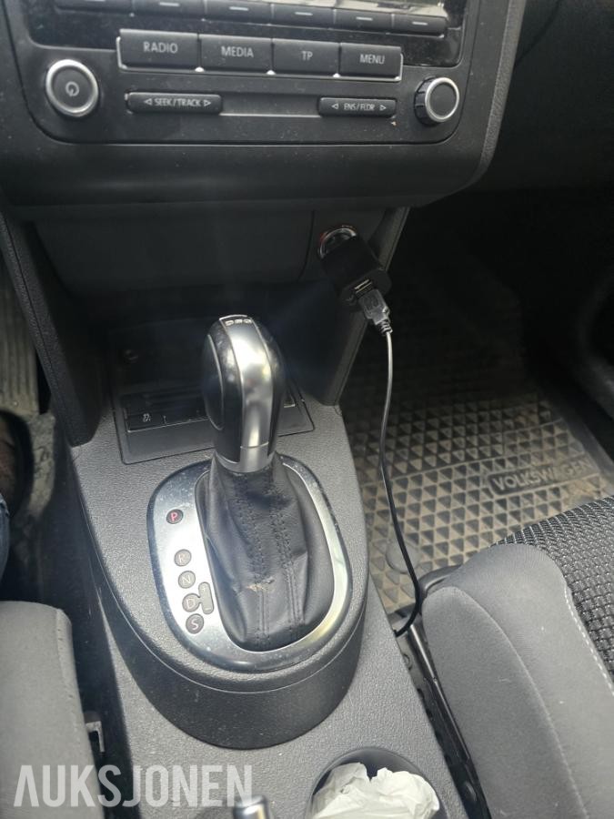 2011 Volkswagen Touran 1.6 TDI 105HK AUTOMAT, HENGERFESTE, S+V DEKK