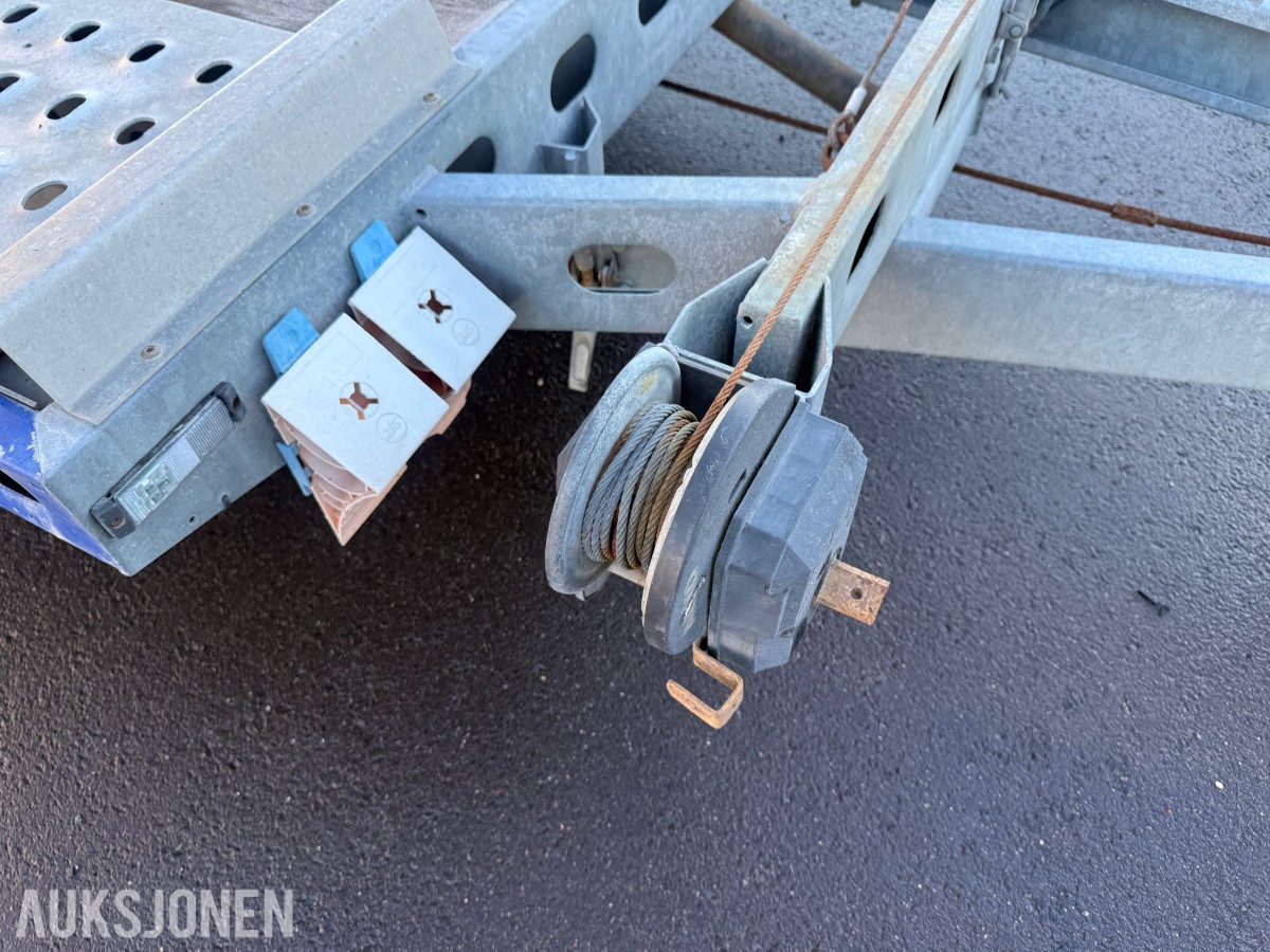 2016 WIOLA Vangsgutadn biltransporttilhenger 3 000 kg, 2 aksler