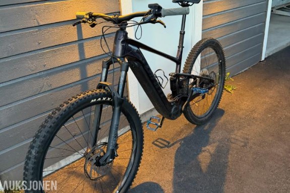 2022 Giant Stance E+ 1 Pro sykkel