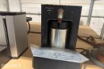 Nespresso Professional ES 100 kaffemaskin med CS 20 Cappuccinatore