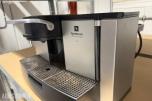 Nespresso Professional ES 100 kaffemaskin med CS 20 Cappuccinatore
