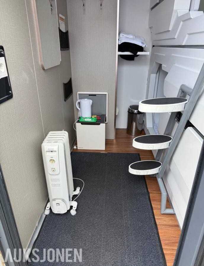 2011 Podbox DOBBEL CONTAINER MED 4 SOVEROM