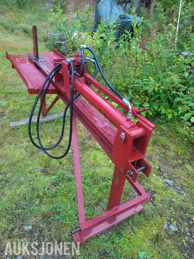 Moelven/ Ringsaker Vedkløyver