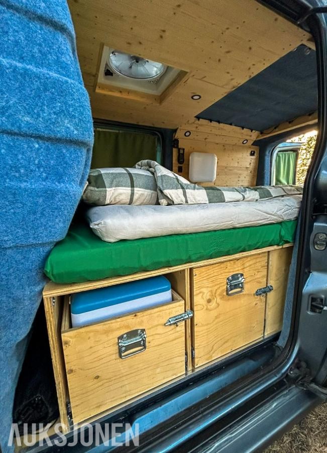 Campervan - Peugeot Expert – Automat – 150x200 seng – EcoFlow – MaxxFan