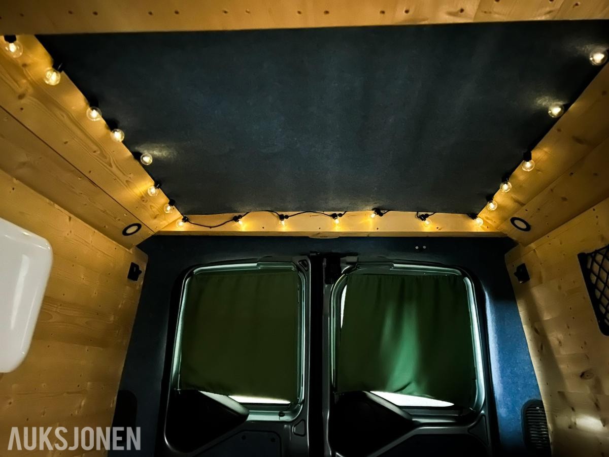 Campervan - Peugeot Expert – Automat – 150x200 seng – EcoFlow – MaxxFan