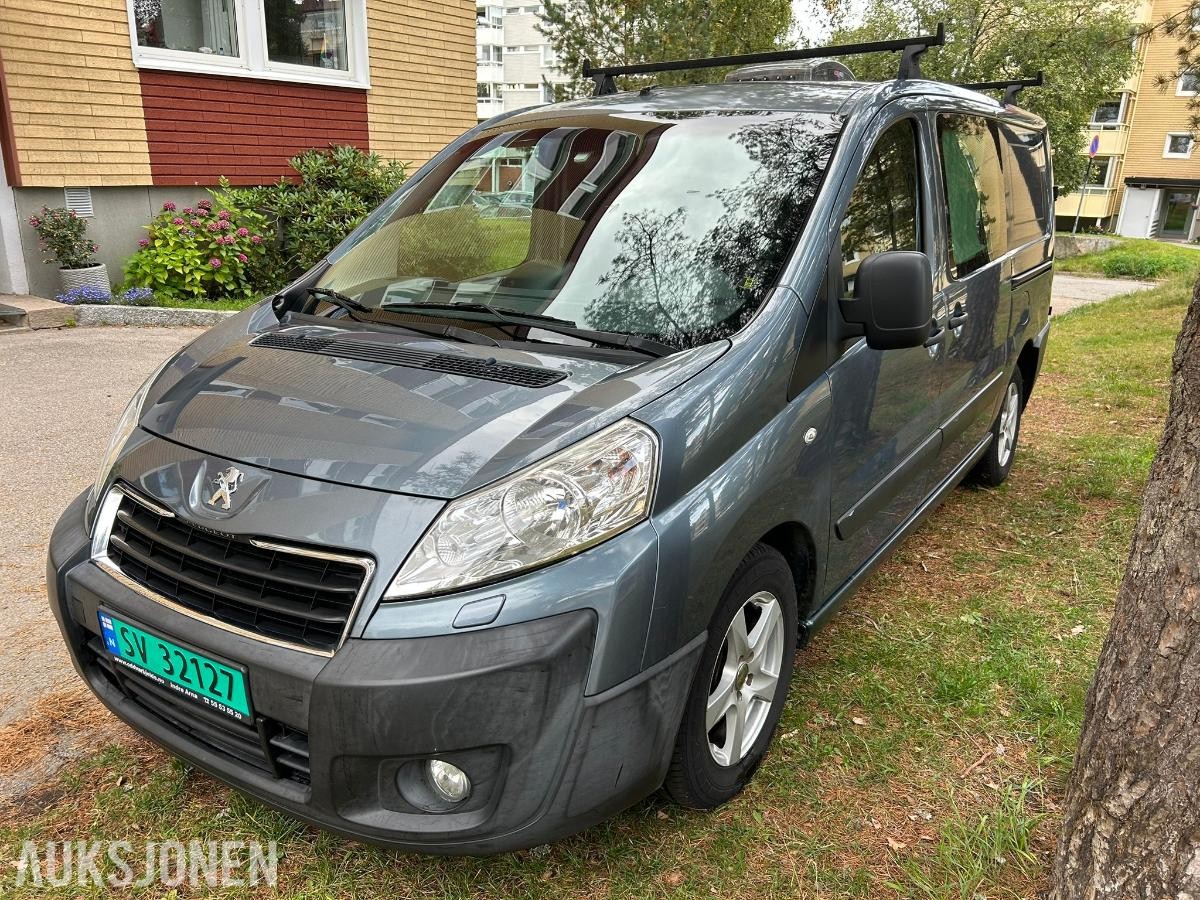 Campervan - Peugeot Expert – Automat – 150x200 seng – EcoFlow – MaxxFan