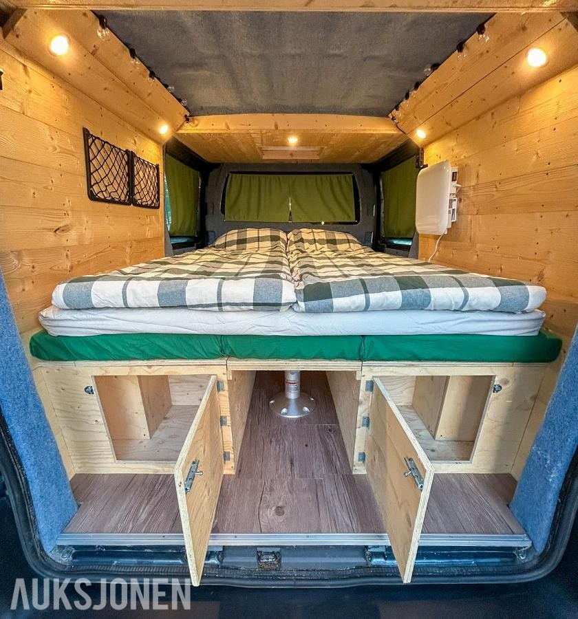 Campervan - Peugeot Expert – Automat – 150x200 seng – EcoFlow – MaxxFan