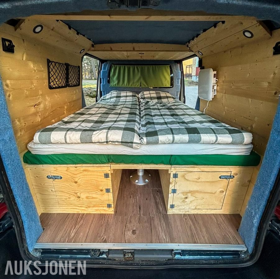 Campervan - Peugeot Expert – Automat – 150x200 seng – EcoFlow – MaxxFan