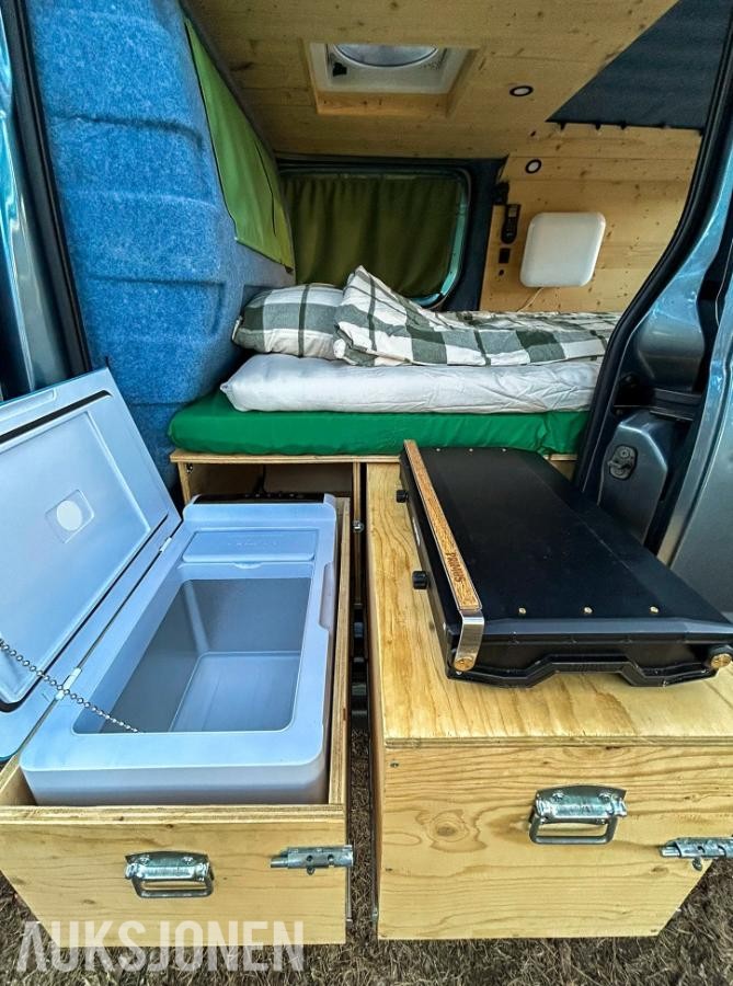 Campervan - Peugeot Expert – Automat – 150x200 seng – EcoFlow – MaxxFan