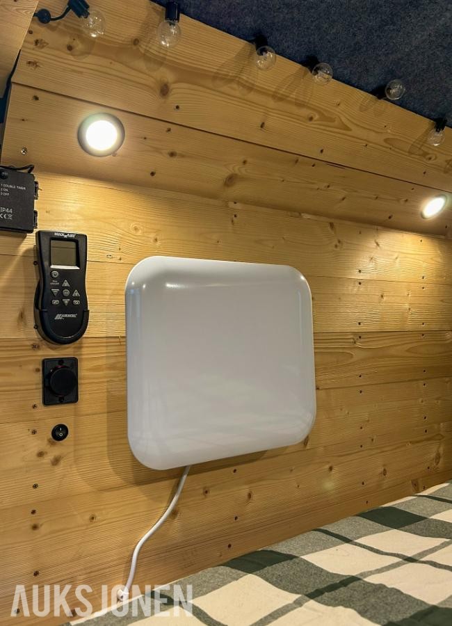 Campervan - Peugeot Expert – Automat – 150x200 seng – EcoFlow – MaxxFan