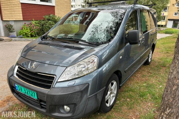 Campervan - Peugeot Expert – Automat – 150x200 seng – EcoFlow – MaxxFan