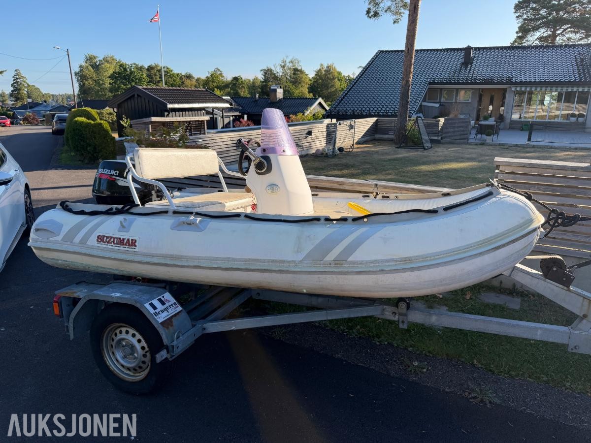 2004 Suzumar 310 med Suzuki DF15 og styrekonsoll/EL-start