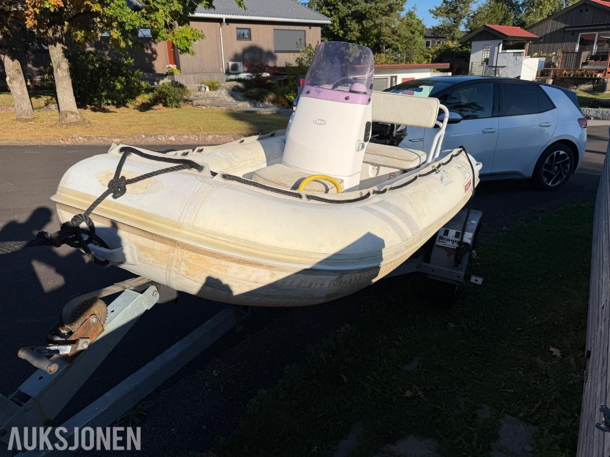 2004 Suzumar 310 med Suzuki DF15 og styrekonsoll/EL-start