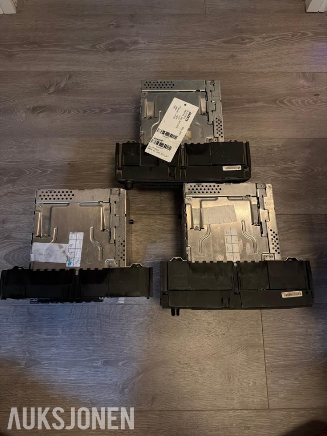 3 STK BMW x5 e70 ccc stero 