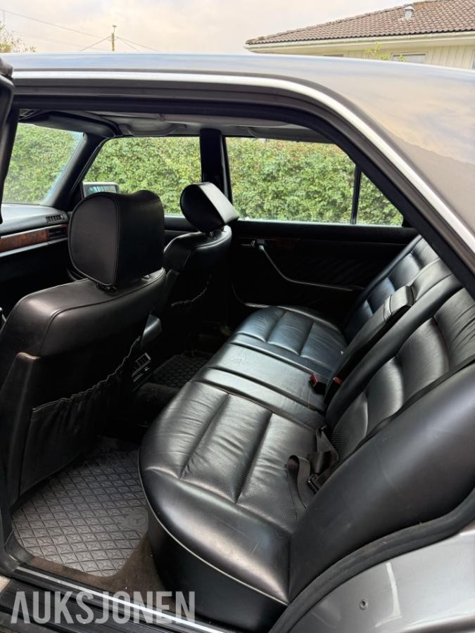1989 Mercedes-Benz 300 SE 3.0 179hk automat skinninteriør