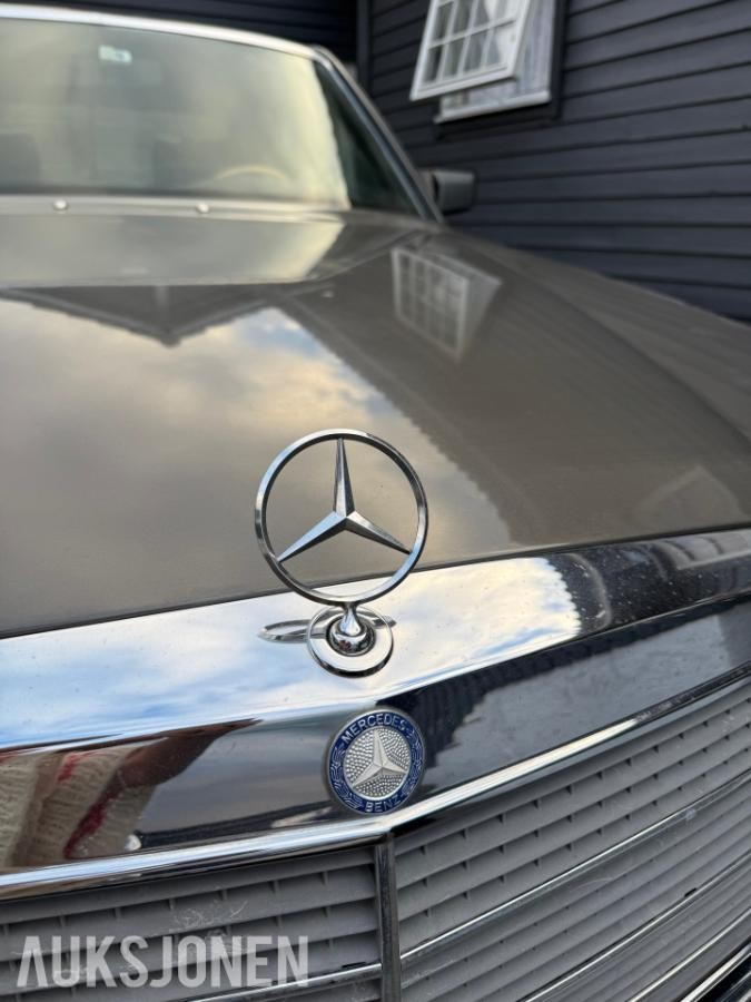 1989 Mercedes-Benz 300 SE 3.0 179hk automat skinninteriør