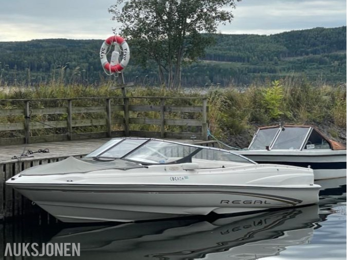2000 Regal 1800 LSR med registrert boggihenger