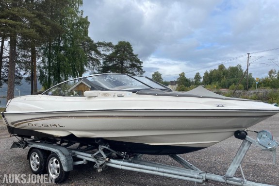 2000 Regal 1800 LSR med registrert boggihenger