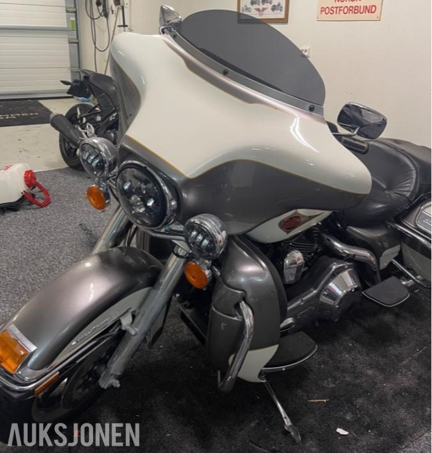 2000 Motorsykkel - Harley-Davidson FLHTCUI