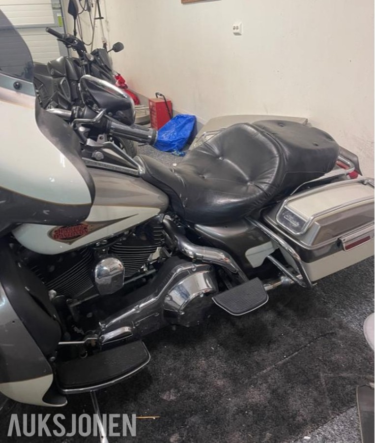 2000 Motorsykkel - Harley-Davidson FLHTCUI