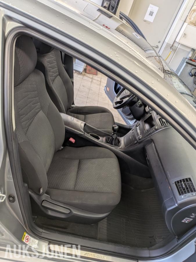 2009 Toyota Avensis 2.0 126hk hengerfeste keyless ryggekamera eu ok 05.2027