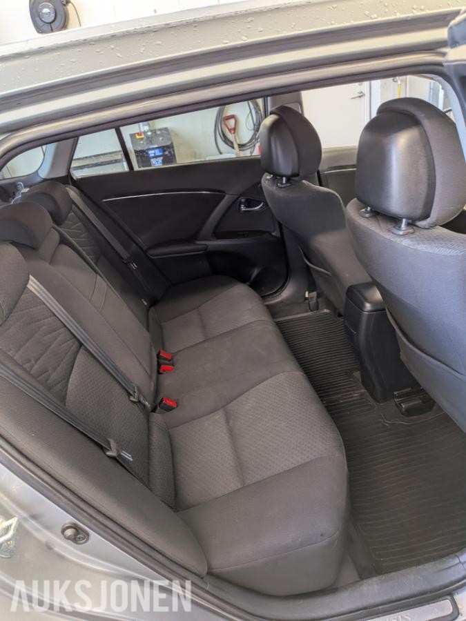 2009 Toyota Avensis 2.0 126hk hengerfeste keyless ryggekamera eu ok 05.2027