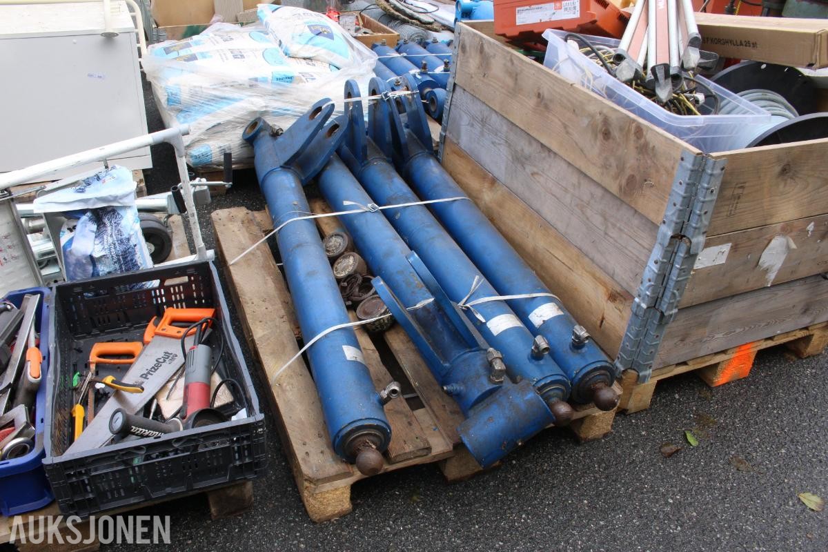 Forundringspakke Diverse overskuddsmateriell